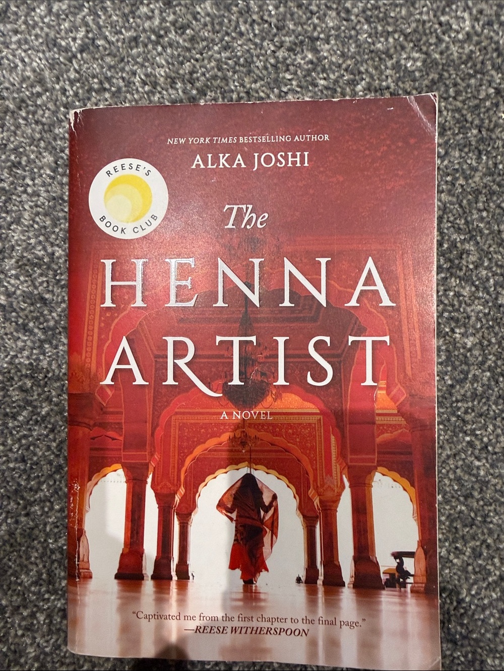 The Henna Artist - Red Paperback Novel